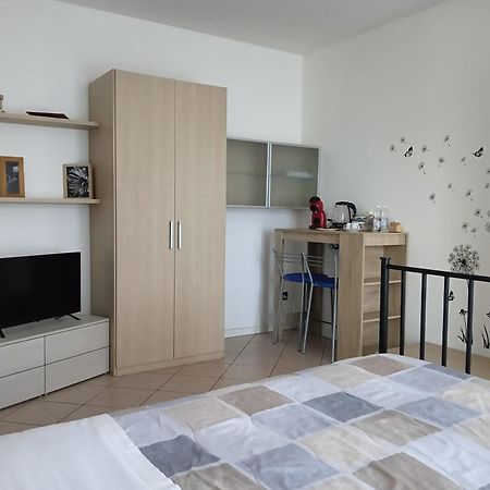 Bed and Breakfast Sleep & Fly Malpensa Case Nuove  Exterior foto